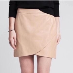 Banana Republic RARE pale pink lamb leather mini skirt